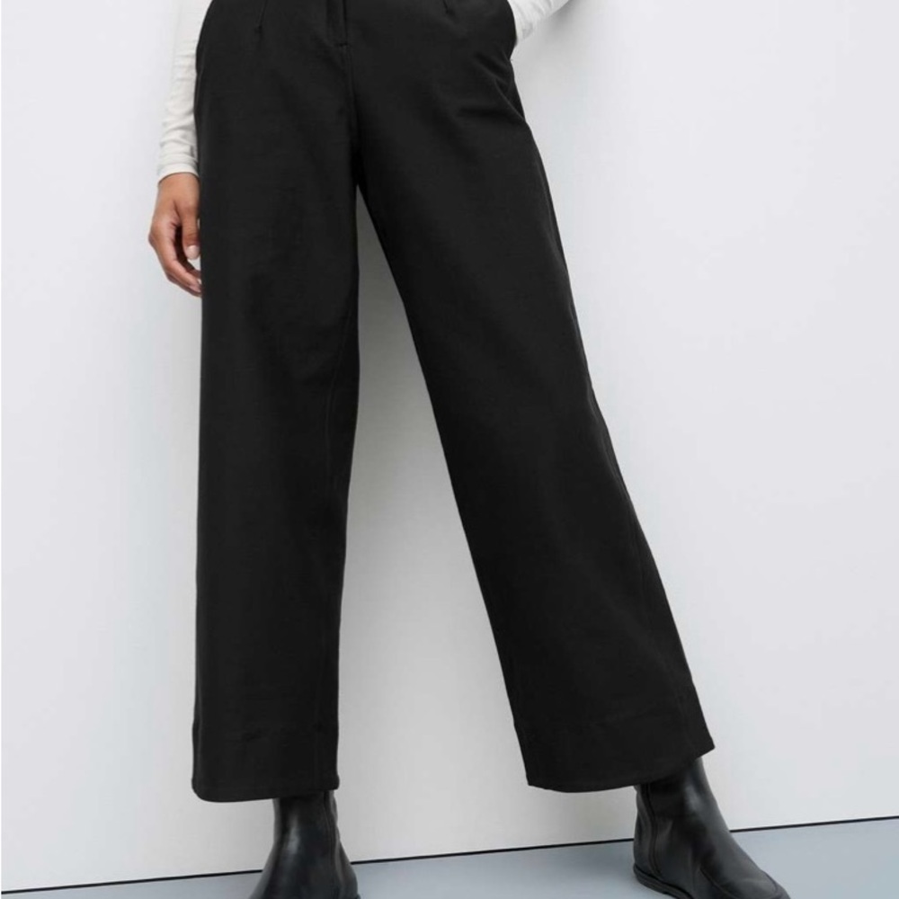 Lululemon Utilitech Relaxed Mid-Rise Trouser 7/8 Length in black size 4